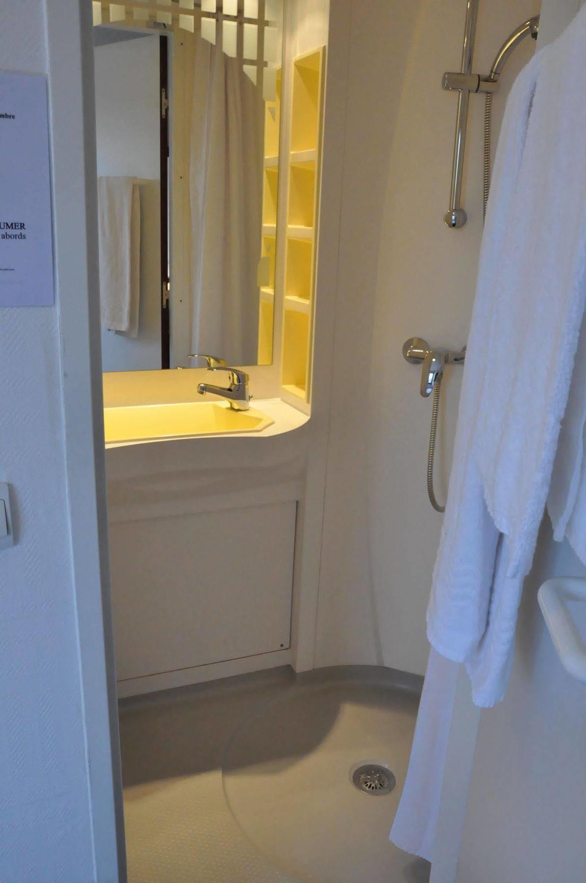 רן Lorient Hotel - Roazhon Park מראה חיצוני תמונה
